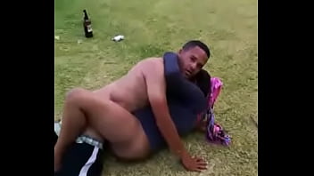 desi couple caught by some people in khet