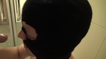 guy slurping piss from pussy