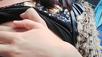 Muy caliente de sus pechos Muy caliente de sus pechos