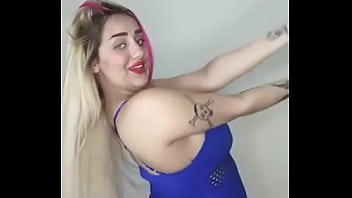 Hor blonde arab