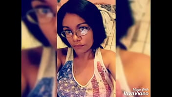 Salvadoreña golosa quiere ser famosa Salvadoreña golosa quiere ser famosa