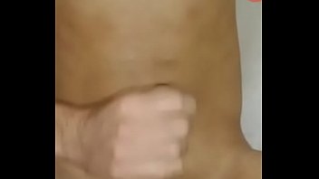 Enyaculando chorros de semen Enyaculando chorros de semen