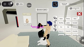 Gótica chupando gostoso e levando leite nos peitos Gótica chupando gostoso e levando leite nos peitos