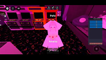 Pasandola bien en roblox con una amiga Pasandola bien en roblox con una amiga