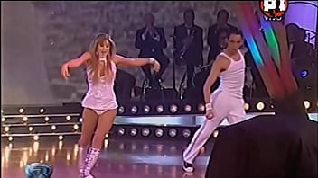Hot celeb dances on tv with her lovely butt on display Hot celeb dances on tv with her lovely butt on display