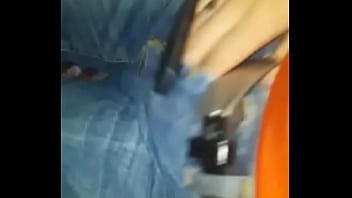 Chacal mostrando su herramienta