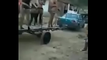 Olha o carro da puta na sua rua Olha o carro da puta na sua rua