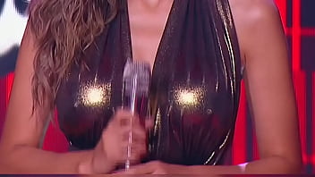 Tetas laura Tetas laura