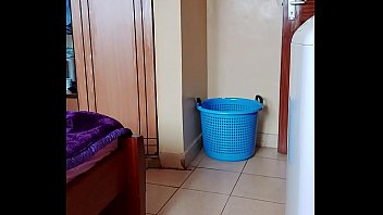 ホテルの部屋で観光客によって撮影されたネイティブアフリカ(2) ホテルの部屋で観光客によって撮影されたネイティブアフリカ(2)