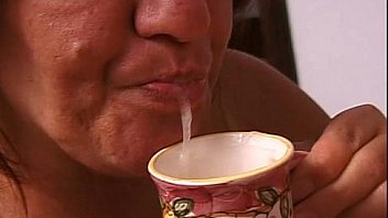 Mature housewife gives a generous blow job Mature housewife gives a generous blow job