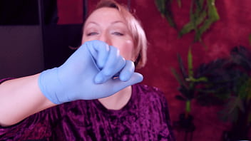 I touch my face and teeth with medical gloves I touch my face and teeth with medical gloves