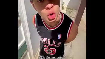 Negão comendo cuzinho Negão comendo cuzinho