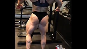 Huge female muscles Huge female muscles