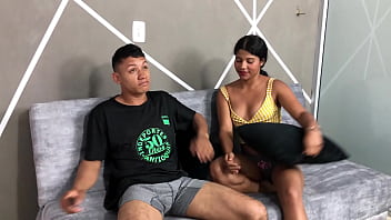 Que rico me chupa la verga mi hermanastra