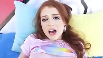 Quien es ella who is she Quien es ella who is she