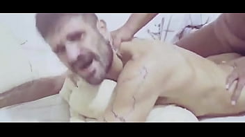 Brutto leva rola e sai felizão depois de ter o cu arrombado Brutto leva rola e sai felizão depois de ter o cu arrombado