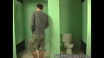 Twinks go to the bathroom to fuck hard Twinks go to the bathroom to fuck hard