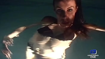 Les brunettes sont des salopes assumées Les brunettes sont des salopes assumées