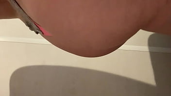 Avant de repartir à la plage pour en voir plus devenez fans les coquins