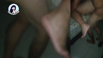 Esposa sendo fodida na beirinha da cama