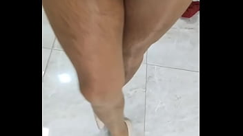 Rica travesti con medias pantimedias y tacones Rica travesti con medias pantimedias y tacones