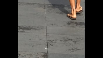 Espiando a un hombre delicioso Espiando a un hombre delicioso