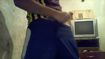 Me muestra la pija para qie vaya a su casa Me muestra la pija para qie vaya a su casa