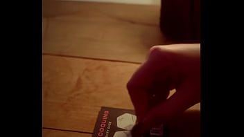 Pour le 8e jour de mon calendrier de l'avent je partage un jeux de dés coquin Pour le 8e jour de mon calendrier de l'avent je partage un jeux de dés coquin