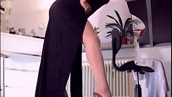 Blonde pantyhose wearing milf on webcam looking for livesex