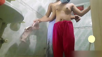Desi indian slim girl in bathroom early morning sex before office work Desi indian slim girl in bathroom early morning sex before office work