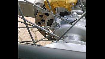 Vendo xre 300 com 8 500 km's Vendo xre 300 com 8 500 km's
