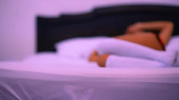 La madrastra seduce al hijastro en su habitación mie La madrastra seduce al hijastro en su habitación mie