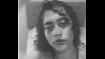 Novinha branquinha gozando gostoso delícia