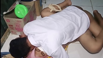 Di ajak ngentot ibu tiri ketika mau berangkat ke sekolah Di ajak ngentot ibu tiri ketika mau berangkat ke sekolah