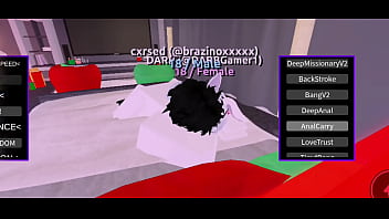 Fudendo duas vadias em um condo do roblox