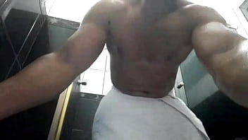 Ducha com leitada gostosa