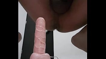 Una buena tarde de dildos diferentes