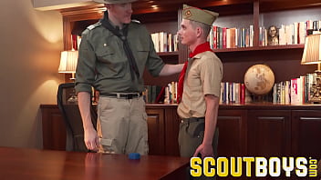 Scout teenager ass fucked by hunky daddy
