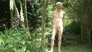 Outdoor wank Outdoor wank