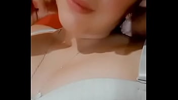 Me manda video de sus tetitas Me manda video de sus tetitas