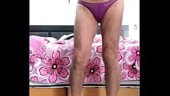 Super deliciosa travesti desnuda en zapatillas y mis pantimedias Super deliciosa travesti desnuda en zapatillas y mis pantimedias