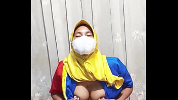 Gadis hijab indomaret masturbasi sebelum berangkat bekerja Gadis hijab indomaret masturbasi sebelum berangkat bekerja