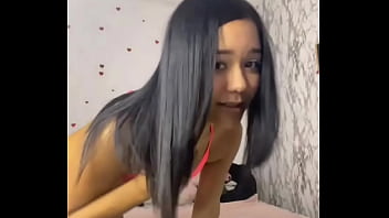 Nena bella masturbandose Nena bella masturbandose