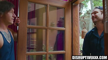 Insecure cable man banged by hot client Insecure cable man banged by hot client