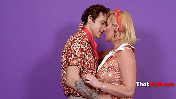 The scene filmed infront of live audience sitcom style The scene filmed infront of live audience sitcom style