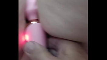 Vibrador na buceta da esposa Vibrador na buceta da esposa
