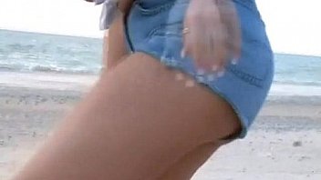 Crystel leis pissing on public beach Crystel leis pissing on public beach