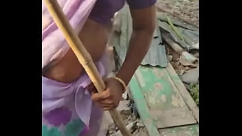 Tamil maid sexy hip and boops Tamil maid sexy hip and boops