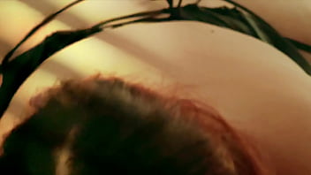 Si tu veux voir ce qui se passe plus bas tu sais ce qu'il te reste à faire