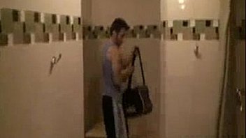 Gato sensualizando na sauna sem nudez Gato sensualizando na sauna sem nudez